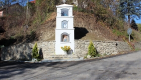 Remont kapliczki...