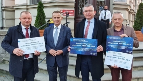  Ponad 9 mln złotych dla...