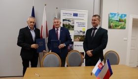 Gmina Łącko podpisała...